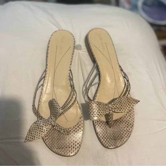 Kate spade sandals. So cute- slightly worn. Size 9. - Picture 2 of 2